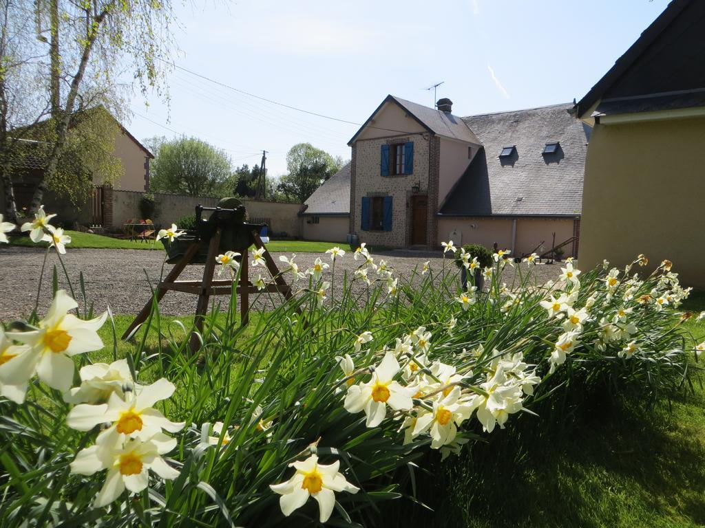 Bed and Breakfast Les Logis Du Breuil Marchéville Exterior foto